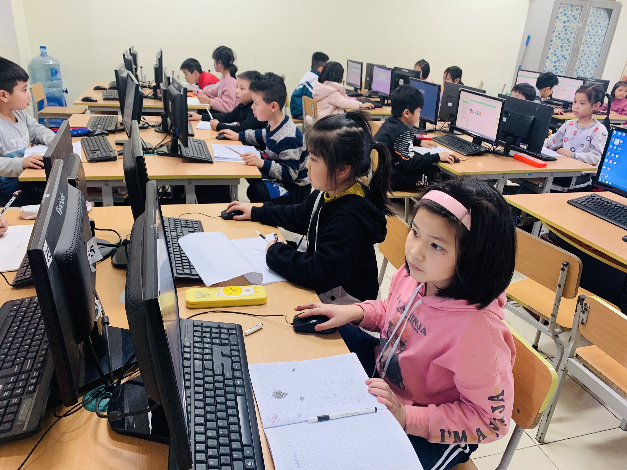 Học sinh huyện Đông Anh sôi nổi tranh tài vòng Chung kết cấp trường Đấu trường Toán học