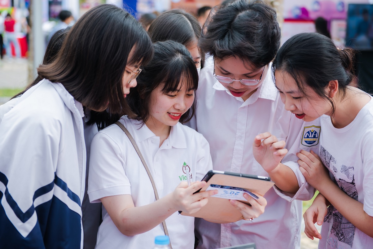 “Thanh nam châm” hút trải nghiệm tại ngày hội công nghệ thông tin