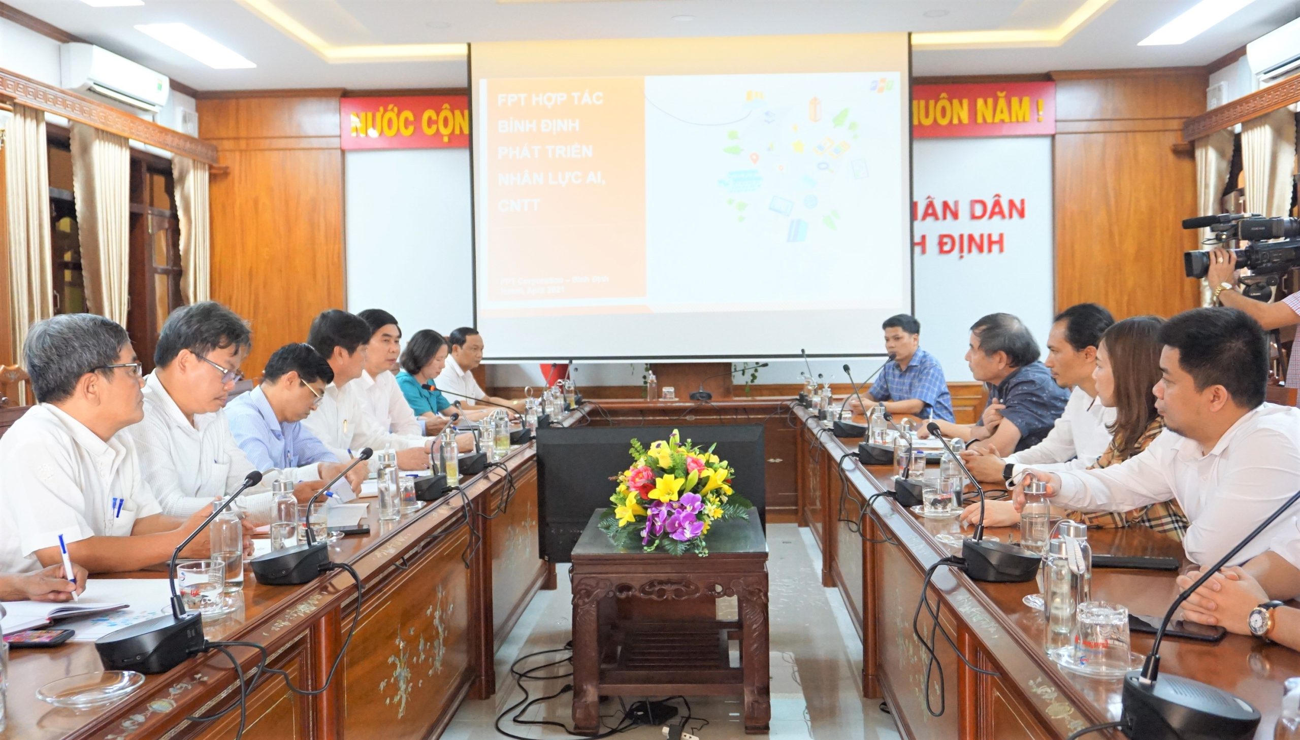 VioEdu đồng hành cùng Bình Định phát triển nguồn nhân lực trí tuệ nhân tạo