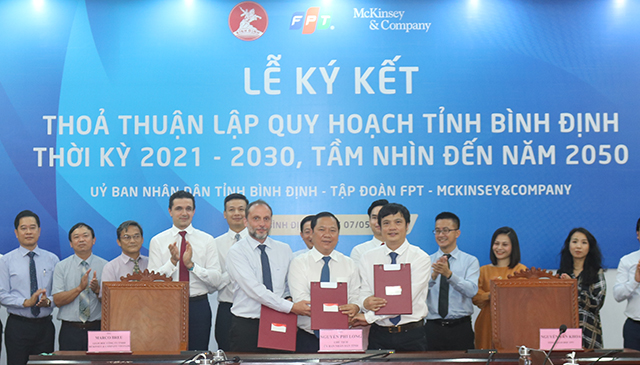 Ứng dụng AI, VioEdu nằm trong chiến lược xây dựng nền tảng giáo dục toàn diện tại Bình Định